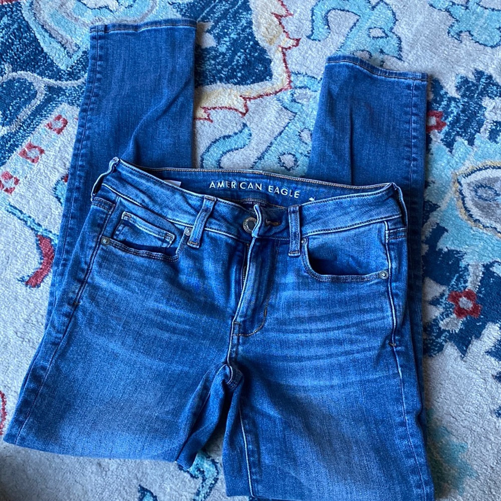 American Eagle size 2 short jeans